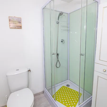 Le Mazagran Apartamento Bollène Quarto foto